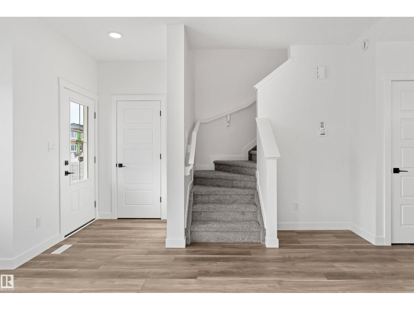 1216 MCLEOD AV - 2