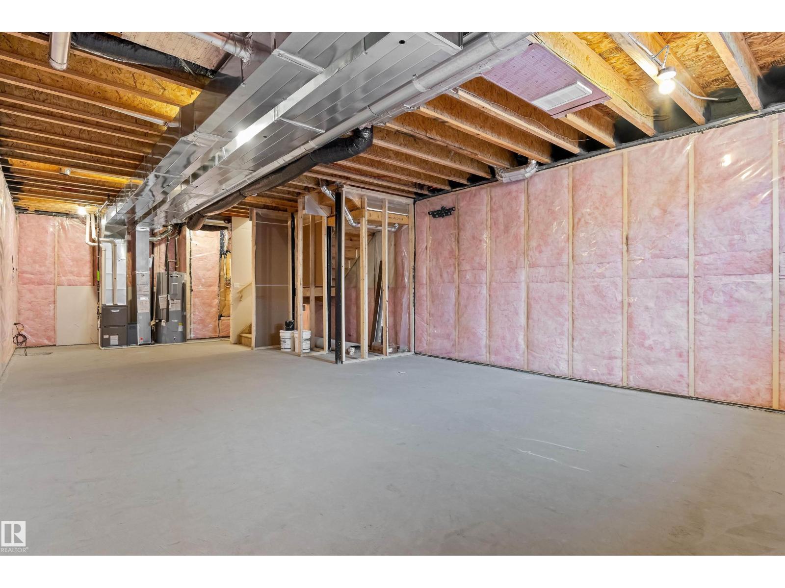 1216 MCLEOD AV - 36