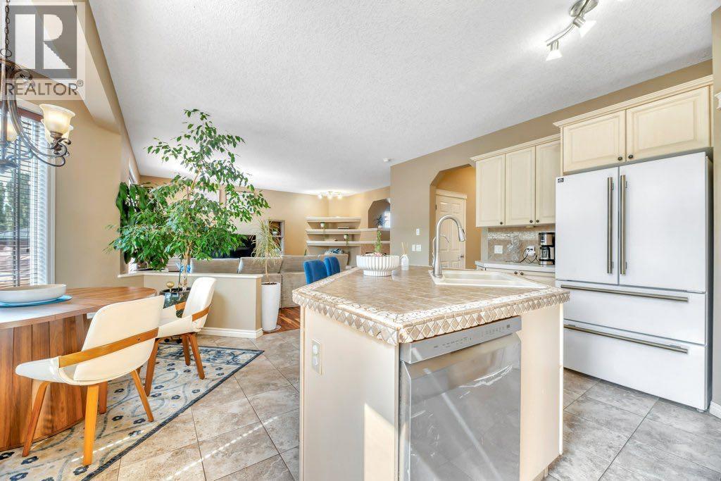 243 Westchester Boulevard - Photo 12