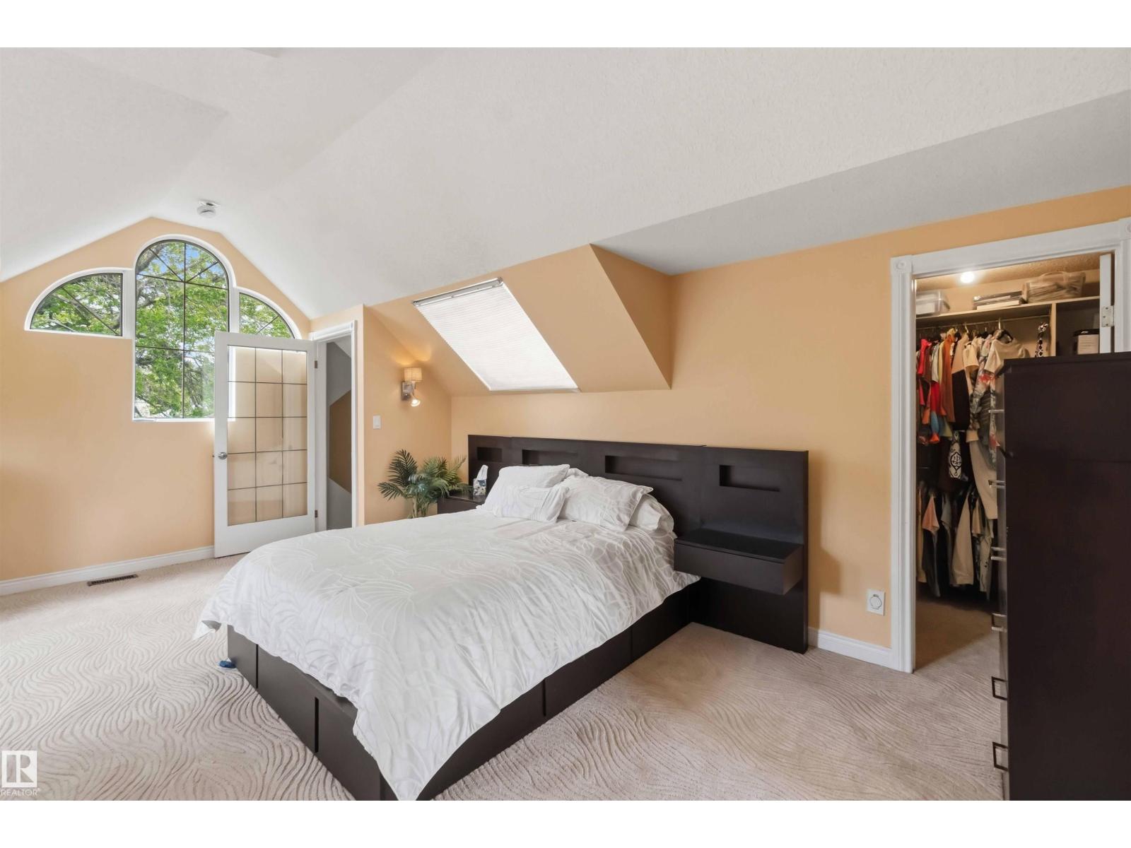 9730 95 ST NW - 45