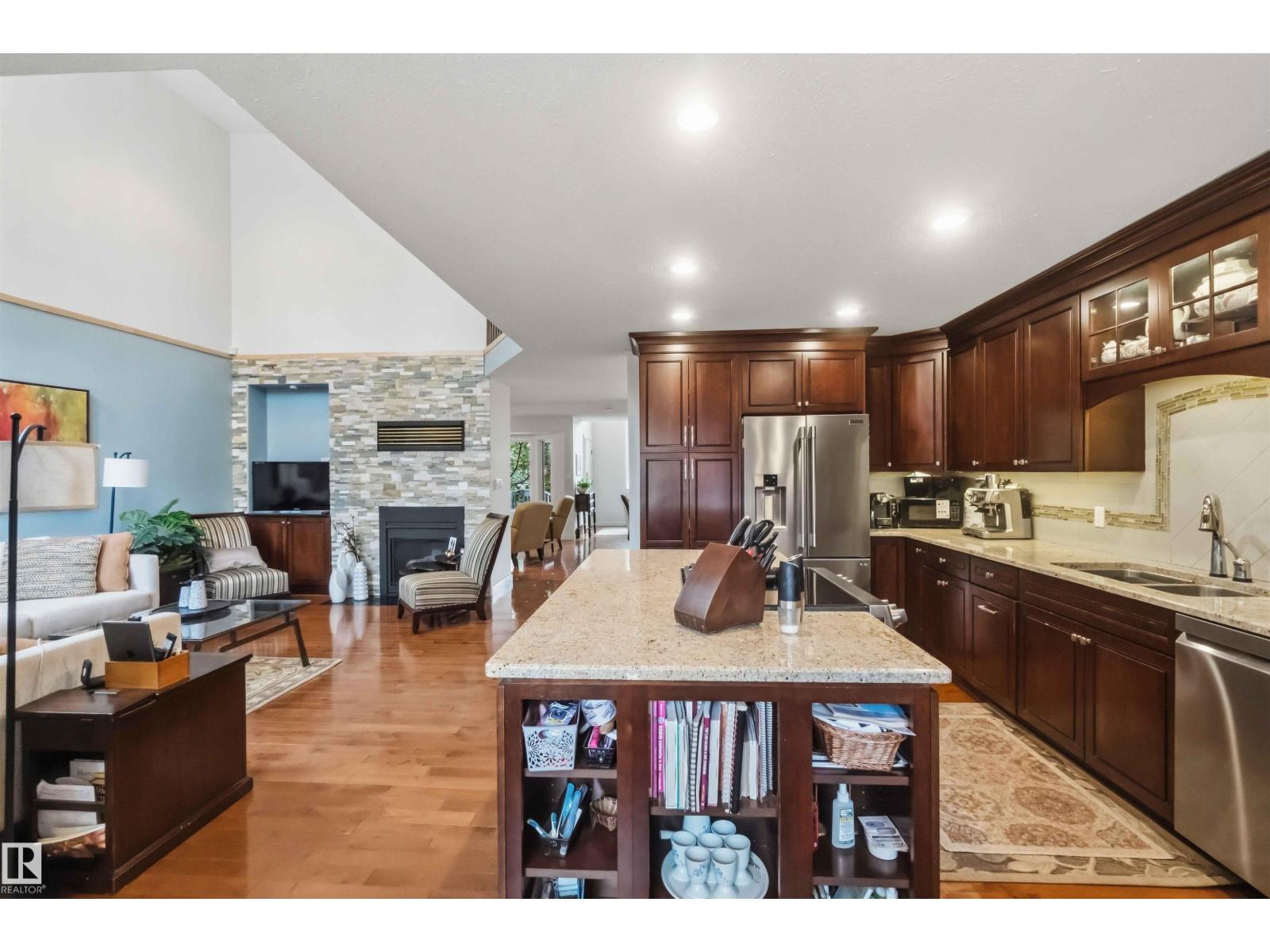 9730 95 Street NW - Photo 28