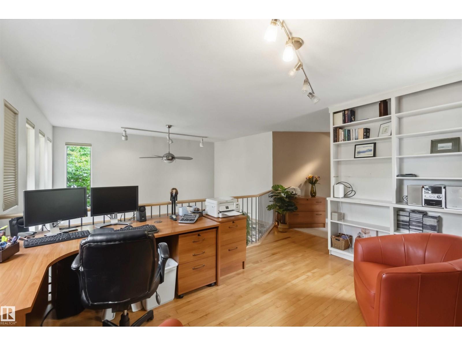 9730 95 ST NW - 38