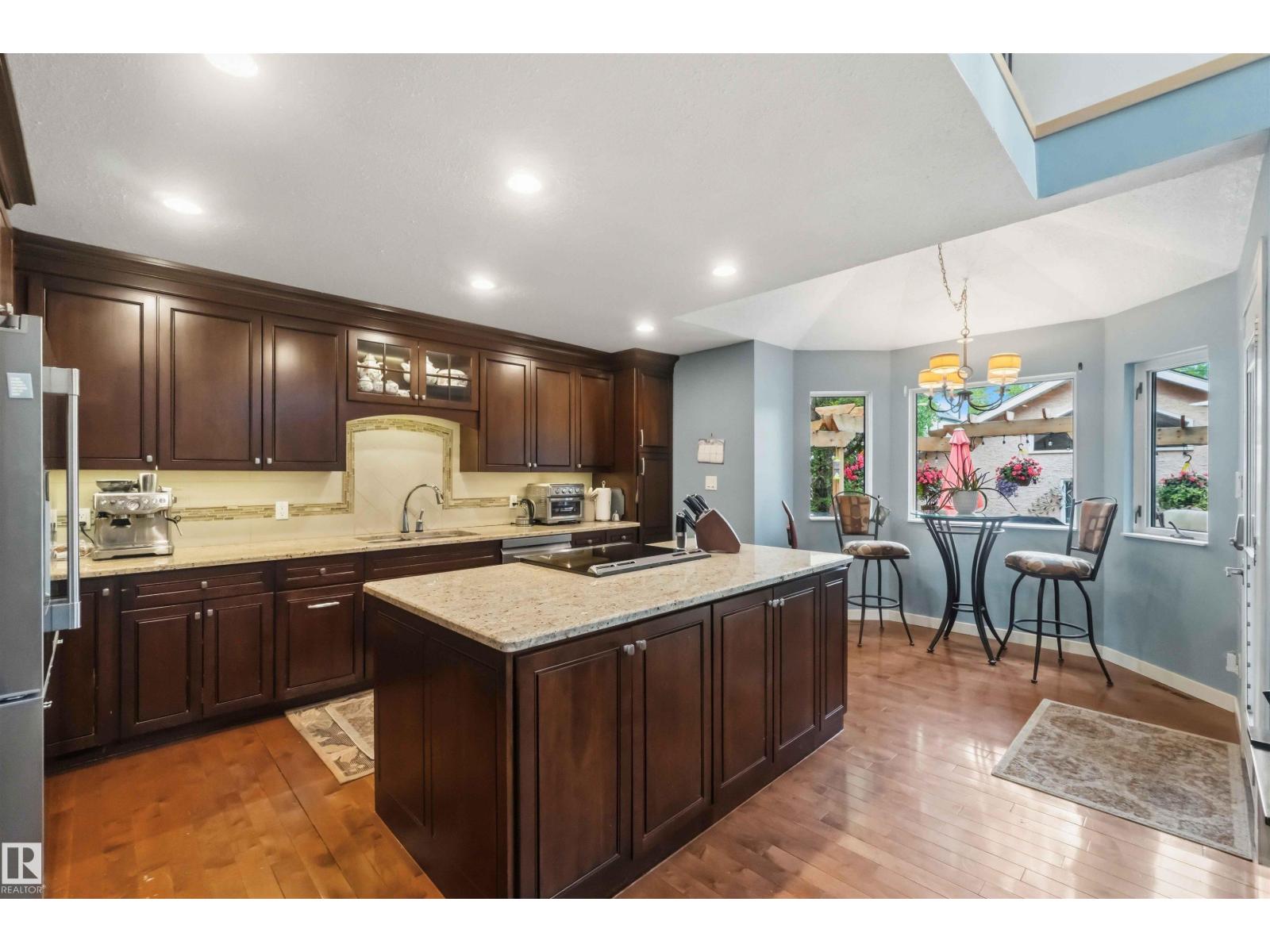 9730 95 Street NW - Photo 23