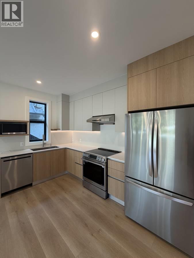 9X3 WESTMOUNT photo 2