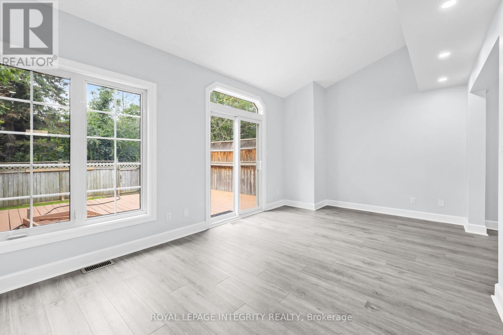 3 Bed, 3 Bath House for Sale in Ottawa – 3 KALBROOK STREET, Ottawa – MLS# X13671714 - Image 16