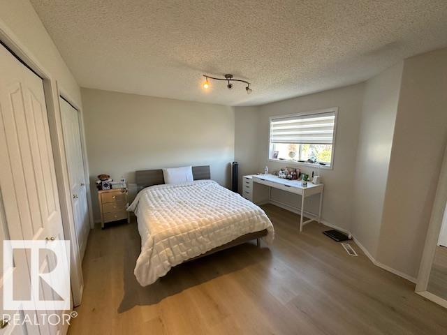 9806 179 AV NW - 19