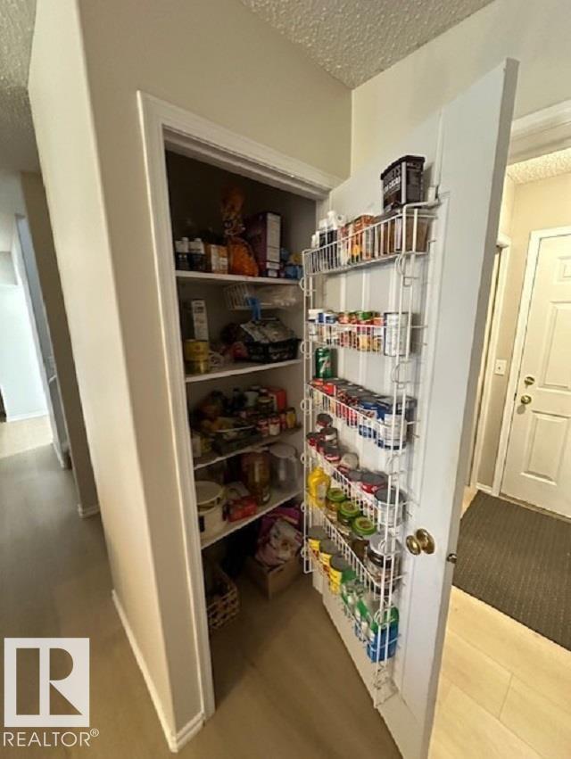9806 179 AV NW - 9