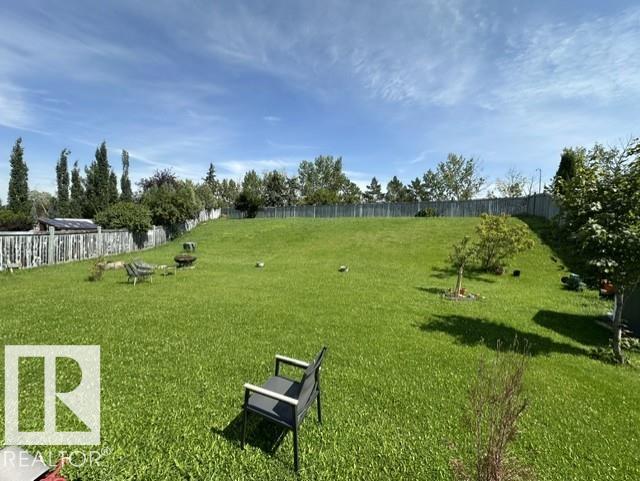 9806 179 Avenue NW - Photo 37