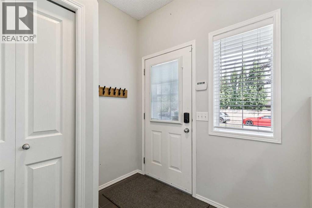 208 Everridge Way Southwest