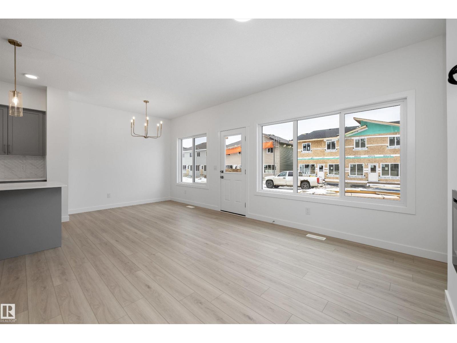 921 19 AV NW - 23