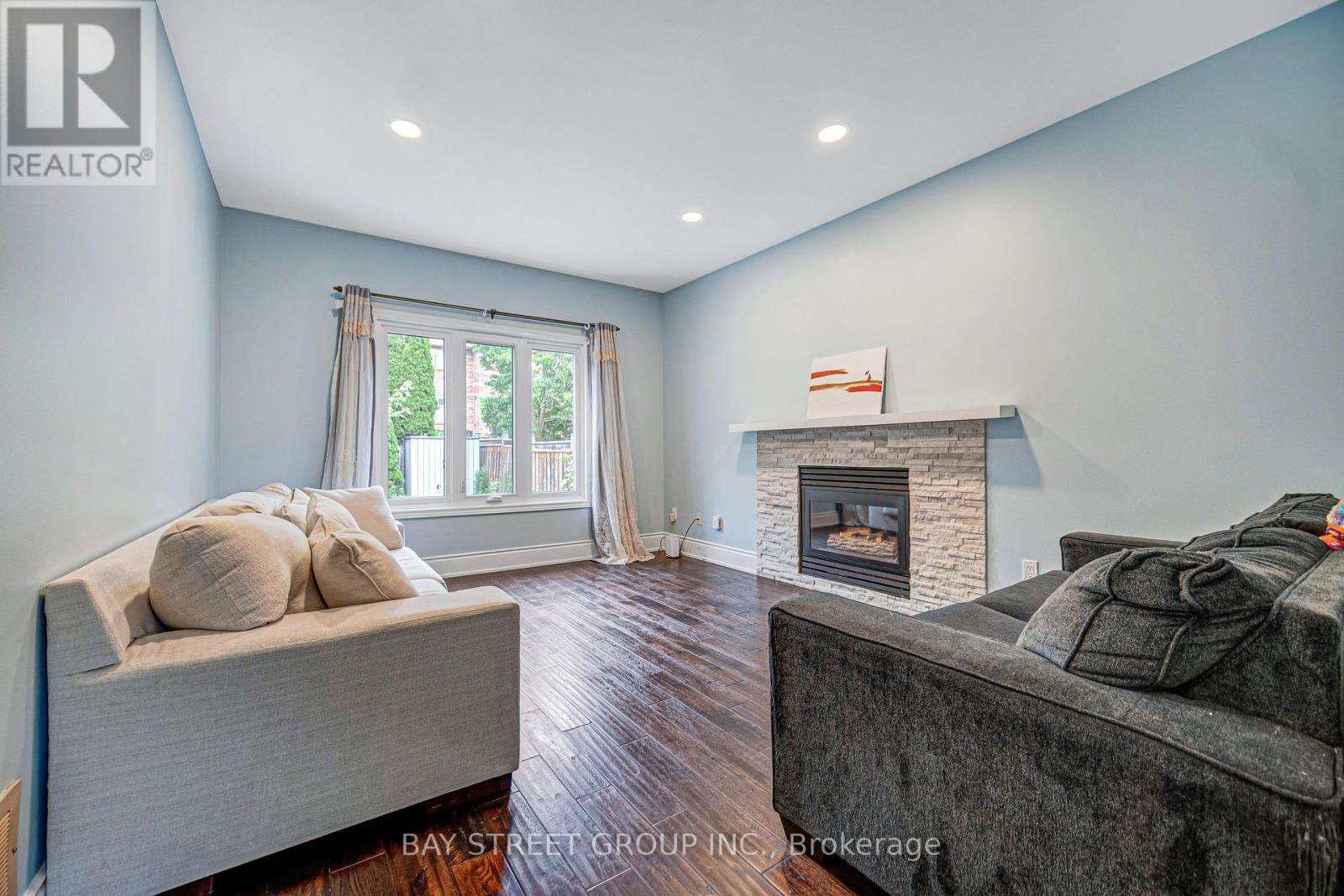 14 ROCKSPRINGS AVENUE - 13