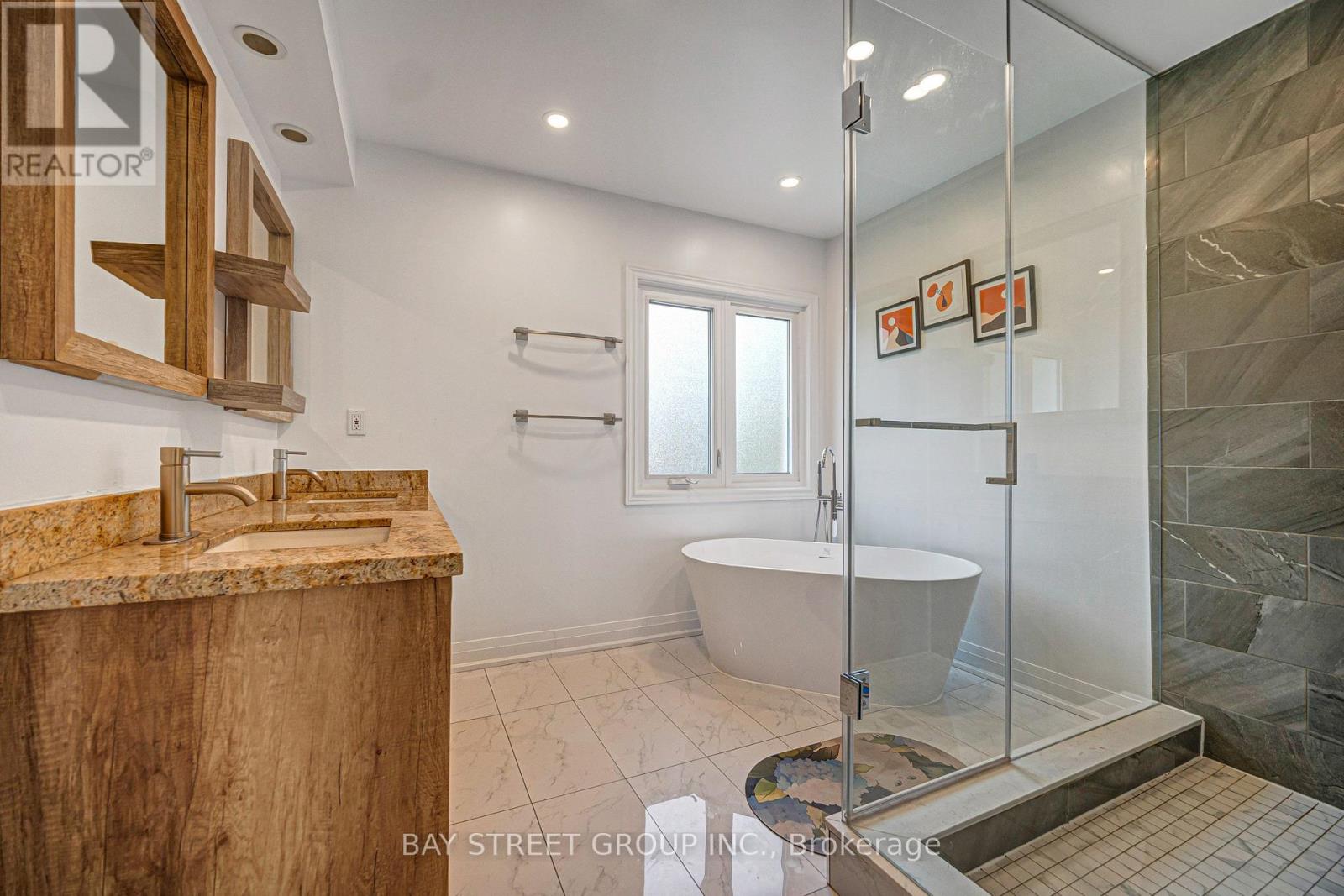 14 ROCKSPRINGS AVENUE - 27