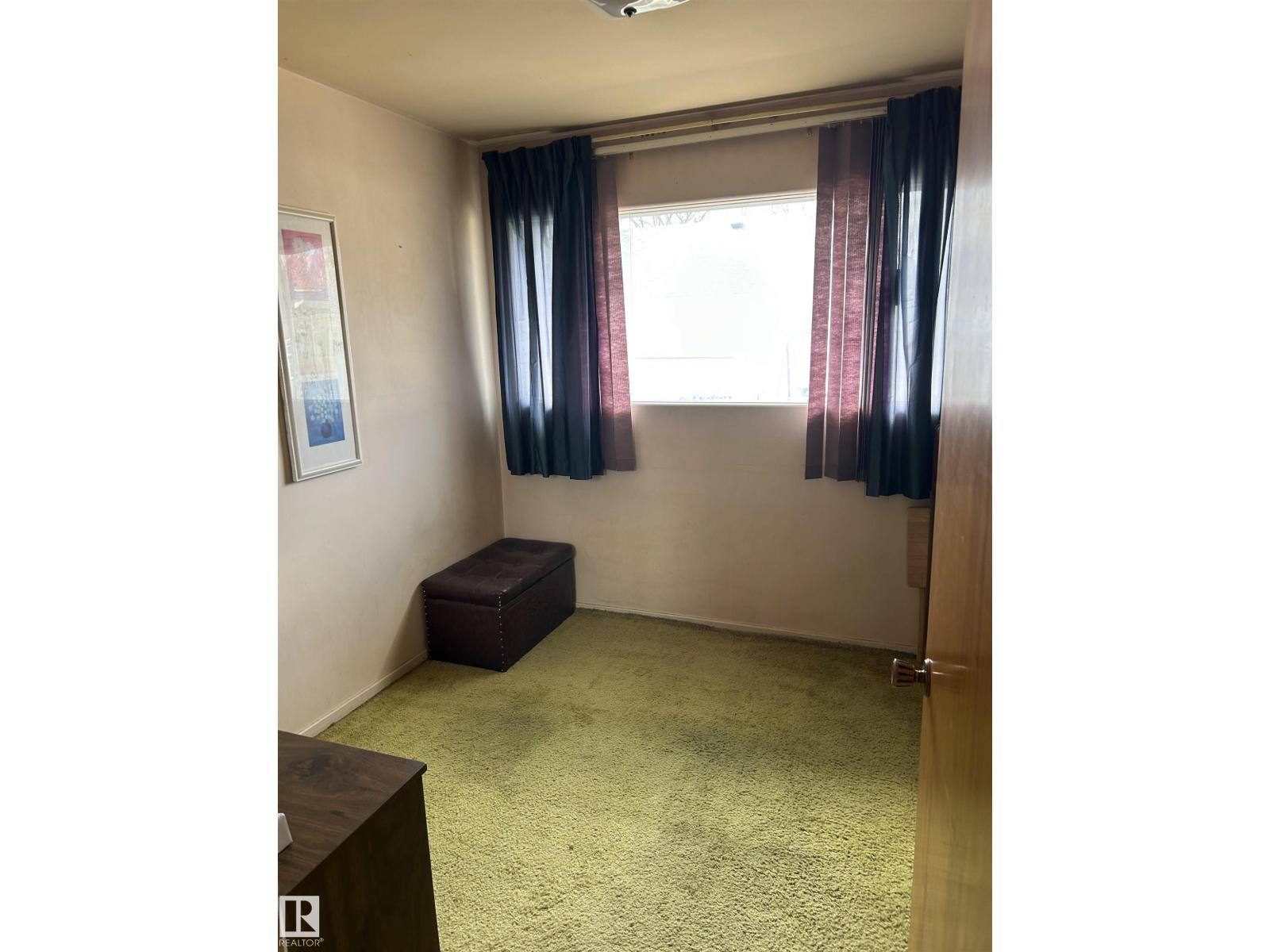 9612 75A Street NW - Photo 6