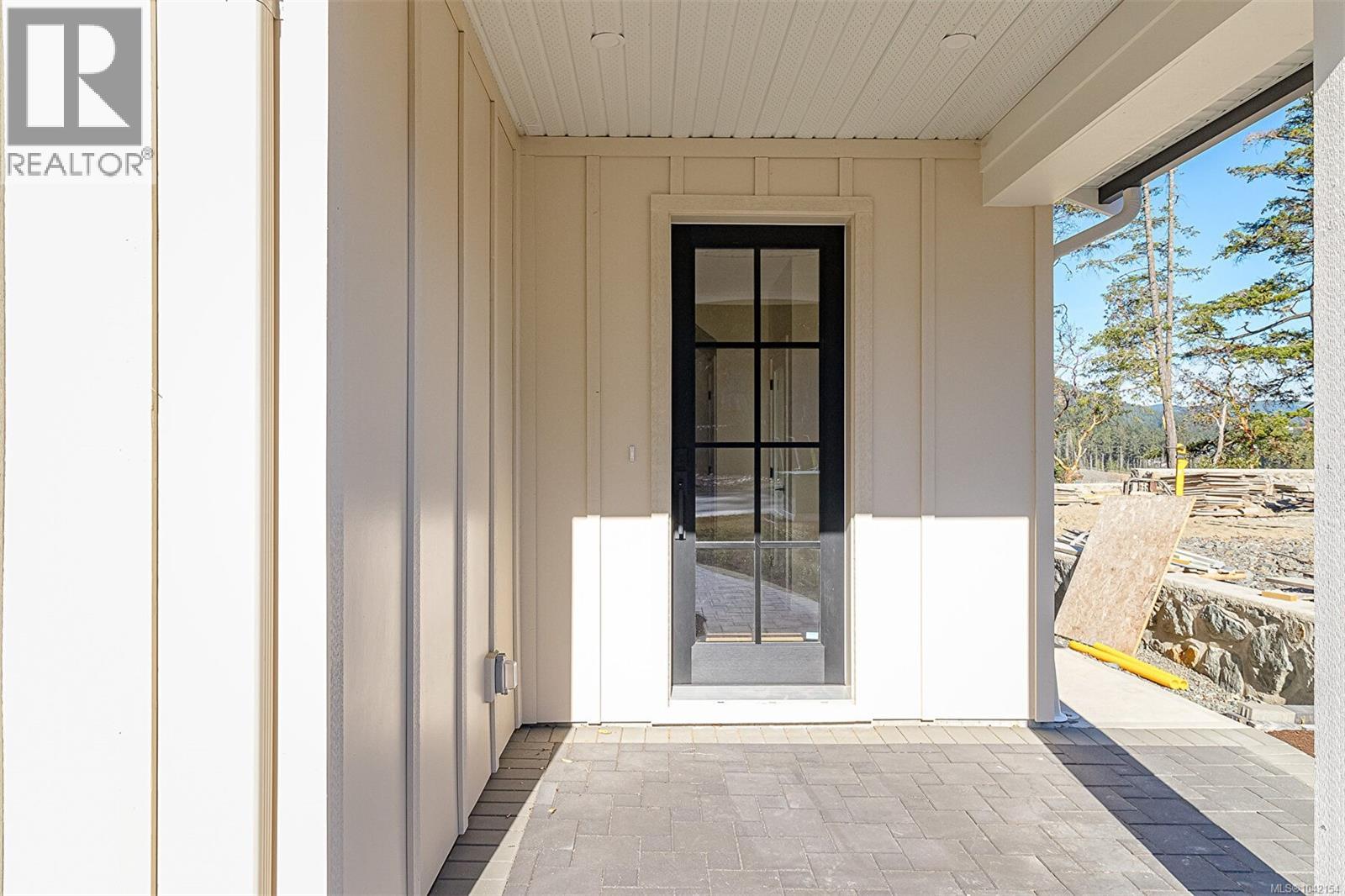 701 Madrona Pl - 2