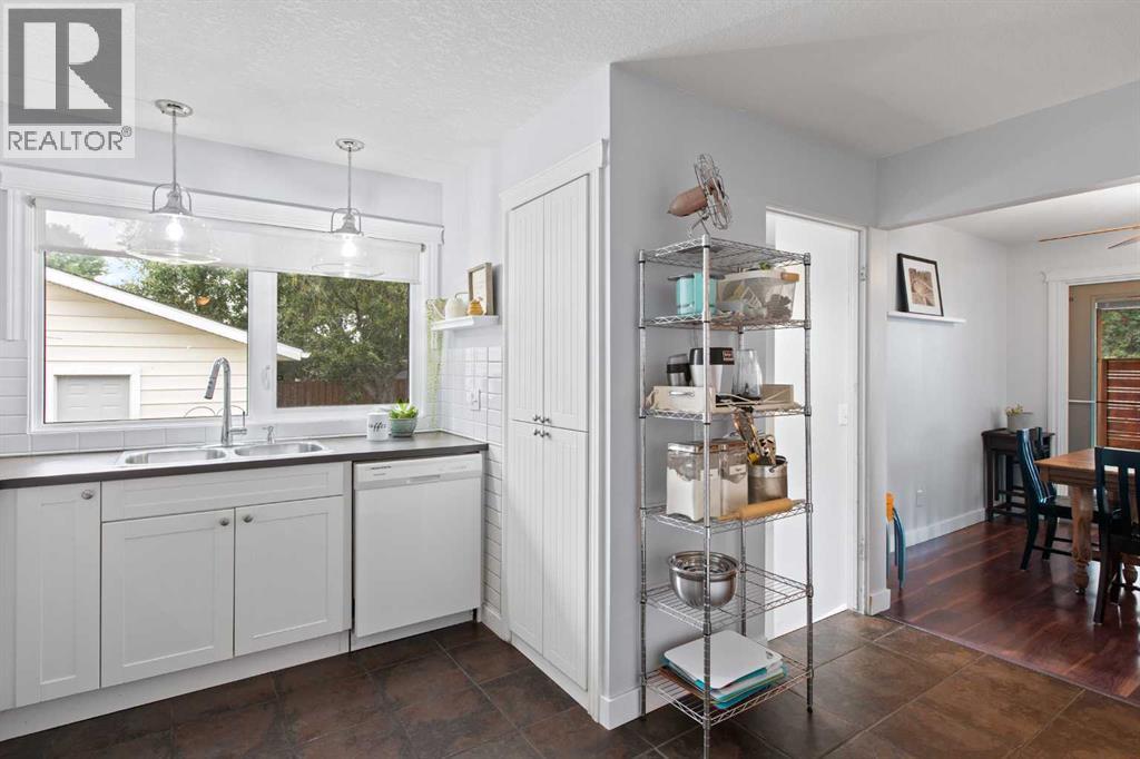 313 11 Avenue Southwest - Photo 10
