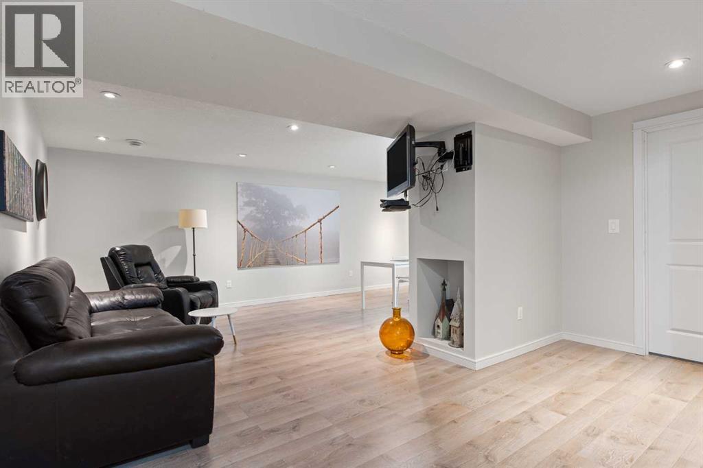 313 11 Avenue Southwest - Photo 17