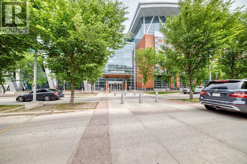 #304 1301 17 Avenue NW - 30
