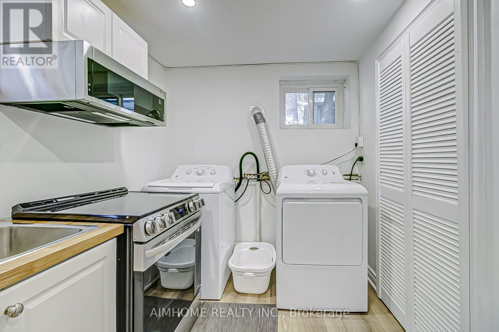 108 STEELES AVENUE E - Image 26