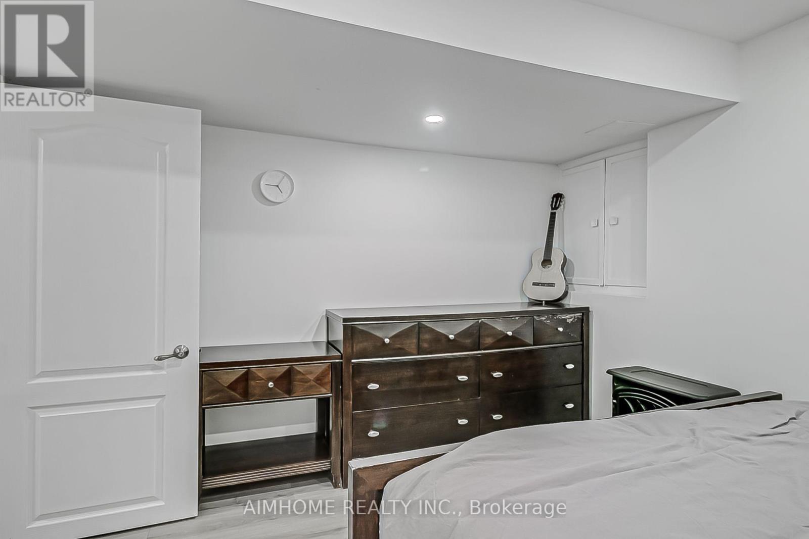 108 STEELES AVENUE E - Image 29