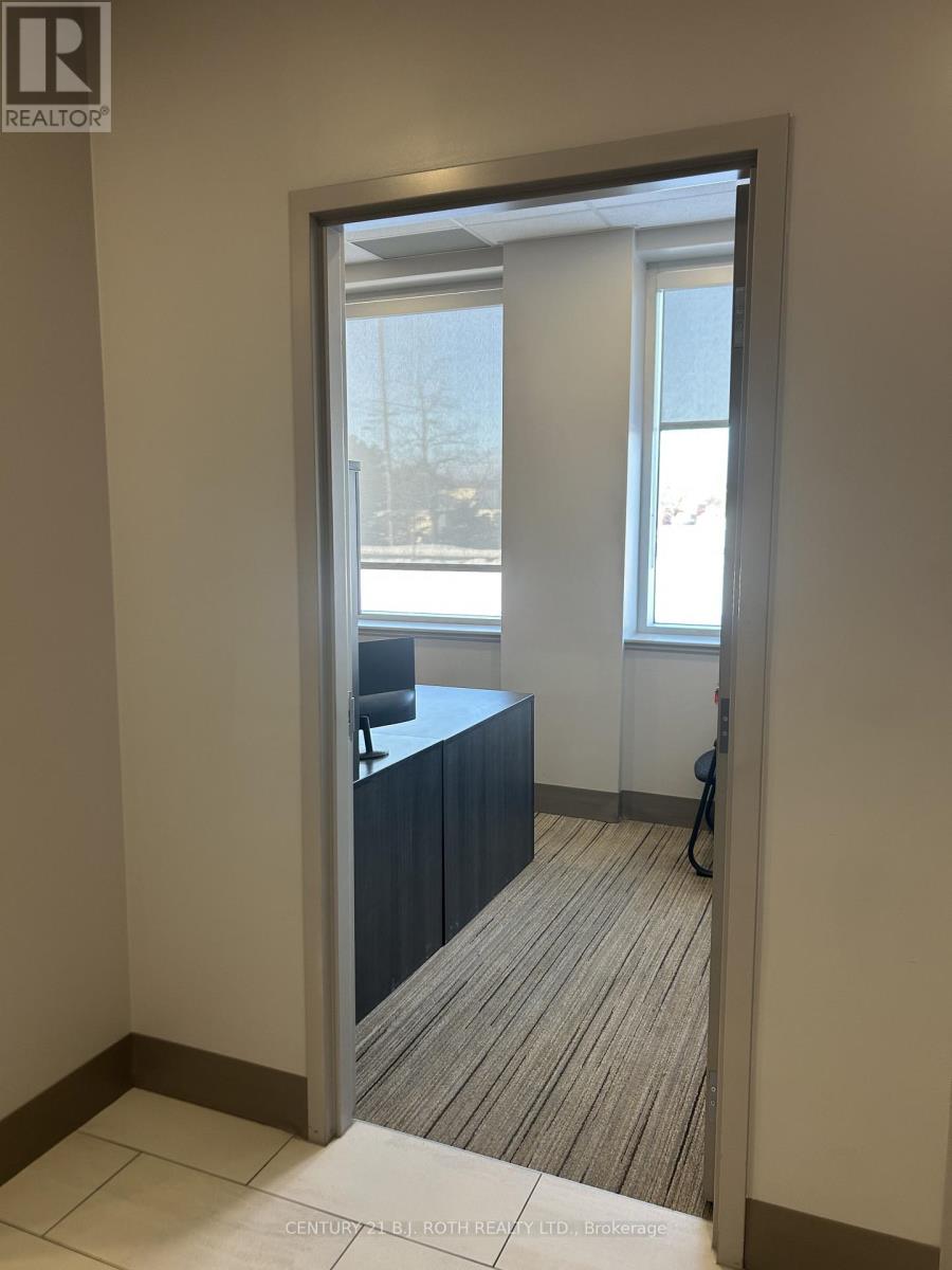 100-OFFICE A - 245 RAGLAN STREET E