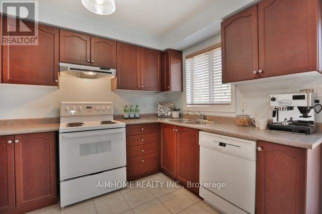 390 GROVEHILL ROAD - 6