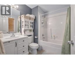 Bedroom - 83 Luxstone Crescent Sw, Airdrie, AB T4B2W7 Photo 10