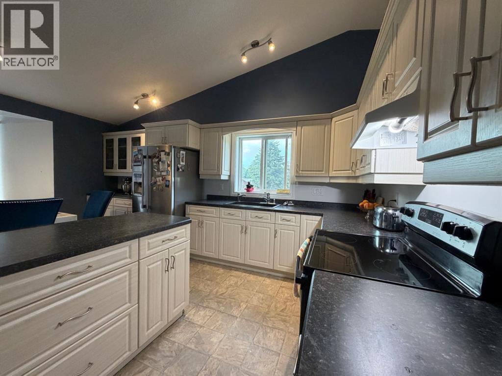 708 6 Street - 5