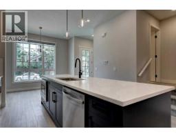 3pc Bathroom - 602 11 Avenue Ne, Calgary, AB T2E0Z7 Photo 8