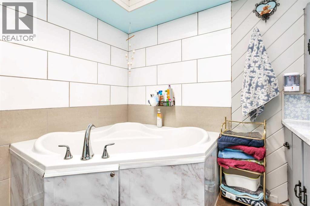 4520 36 Avenue - Photo 24