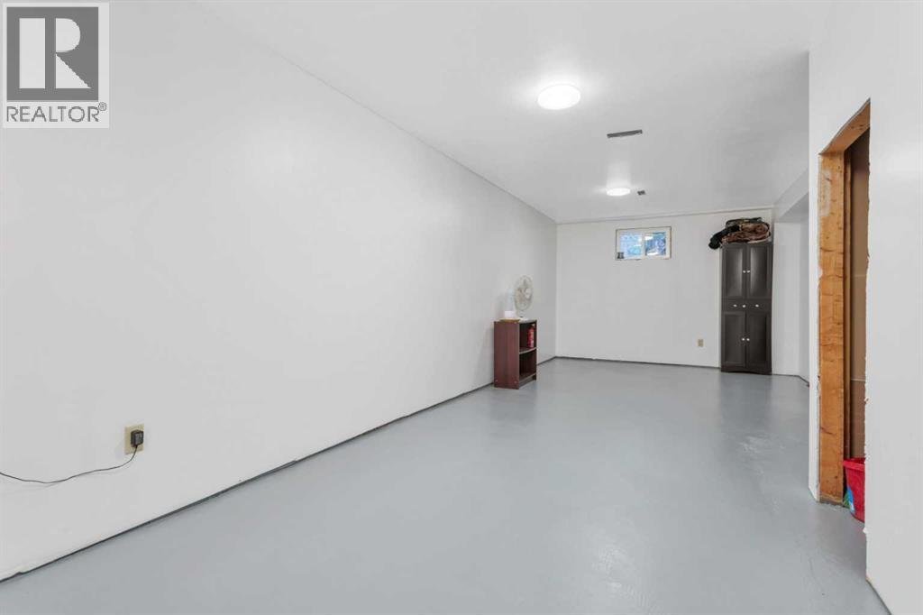 4520 36 Avenue - Photo 35