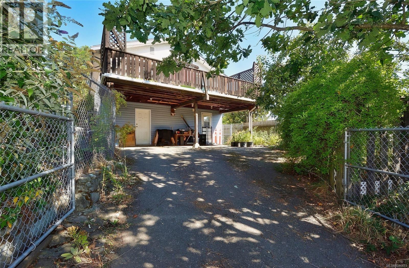 641 Stirling Ave - 29