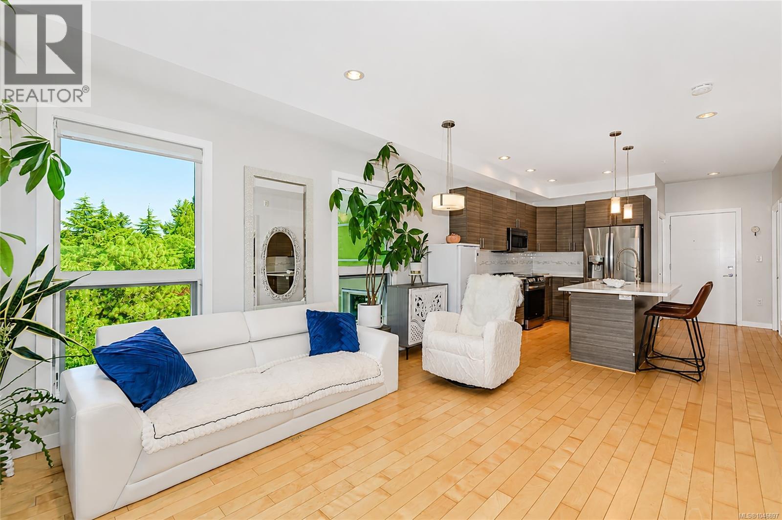 #502 924 Esquimalt Rd - Image 11