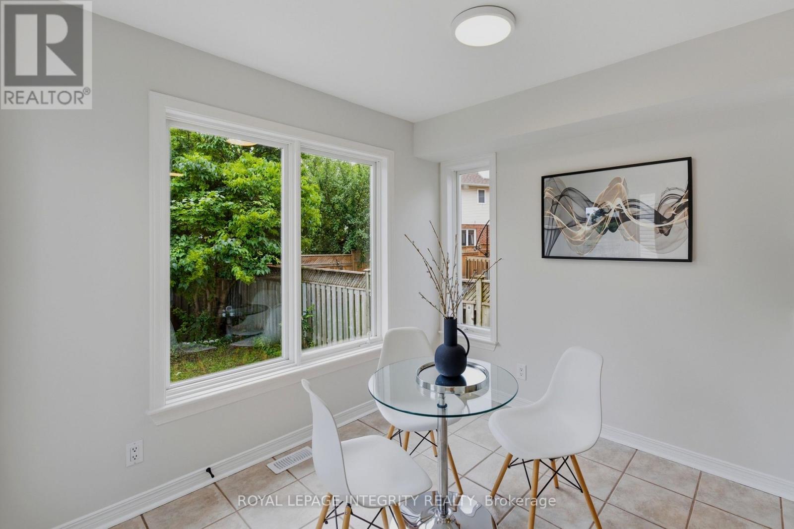 3 Bed, 3 Bath House for Sale in Ottawa – 20 REDDING WAY, Ottawa – MLS# X13674390 - Image 11