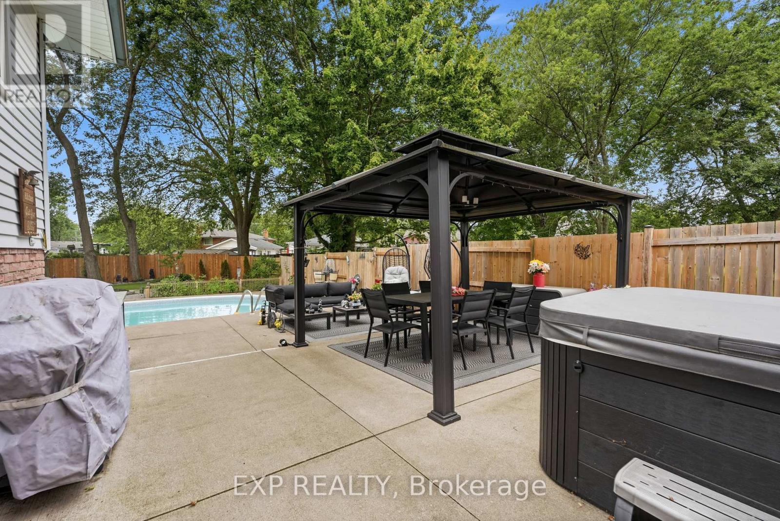 14 APPLE COURT - Image 14
