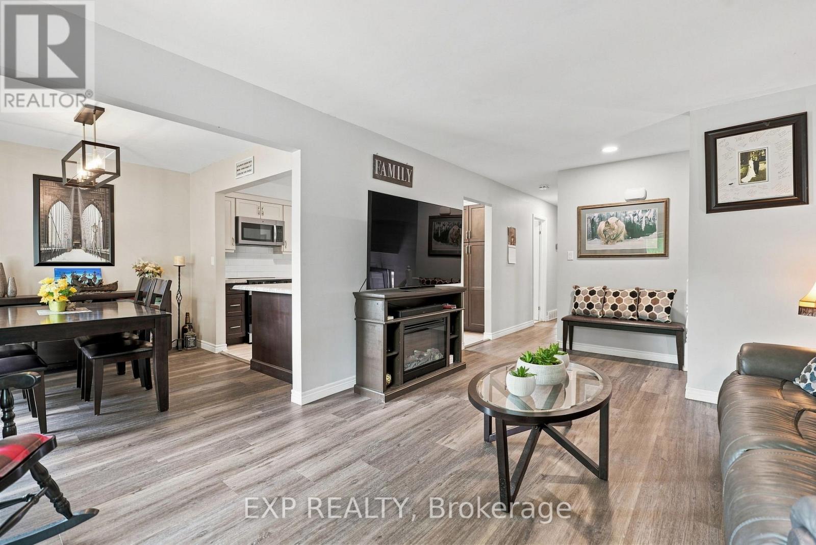 14 APPLE COURT - Image 23