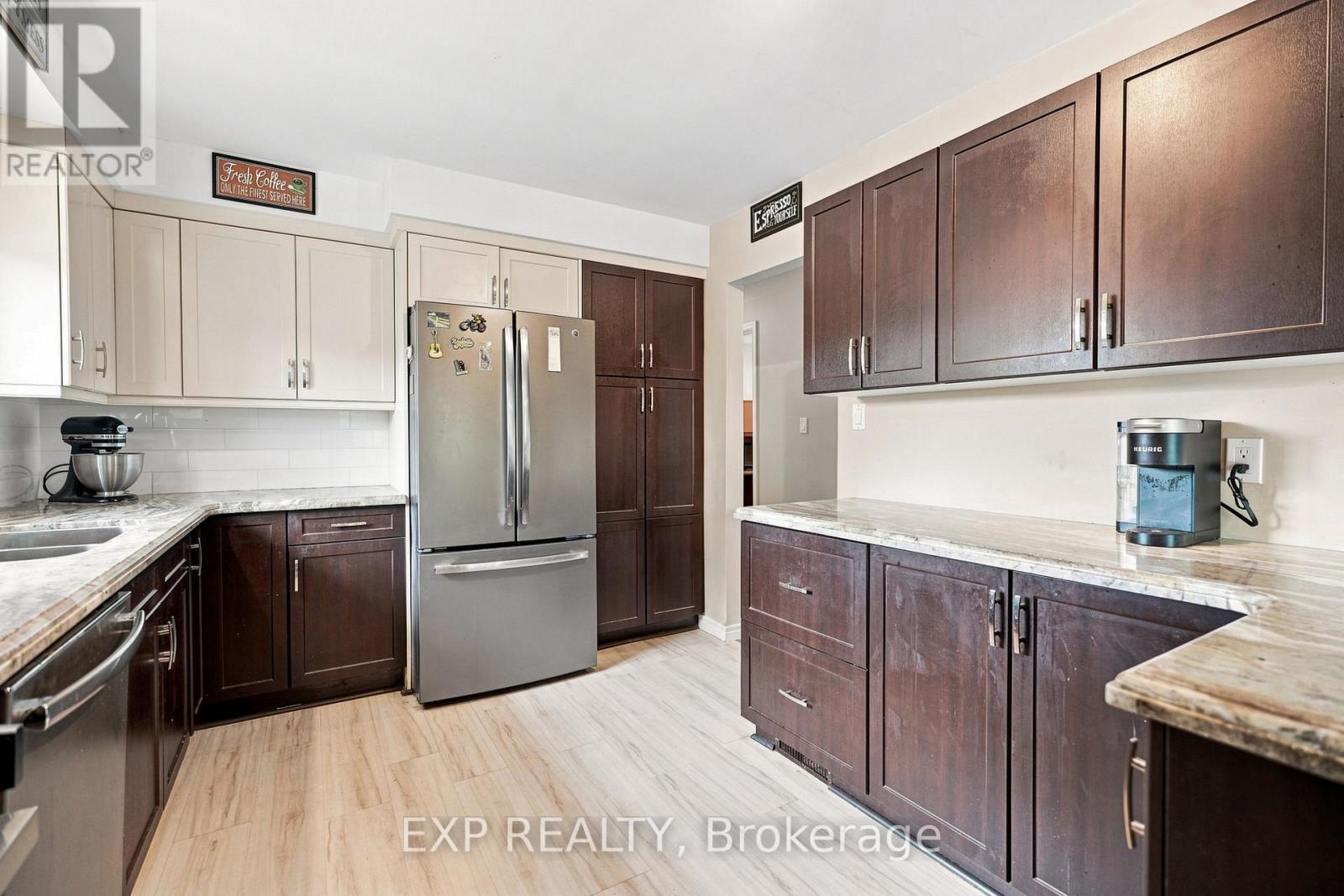 14 APPLE COURT - Image 28