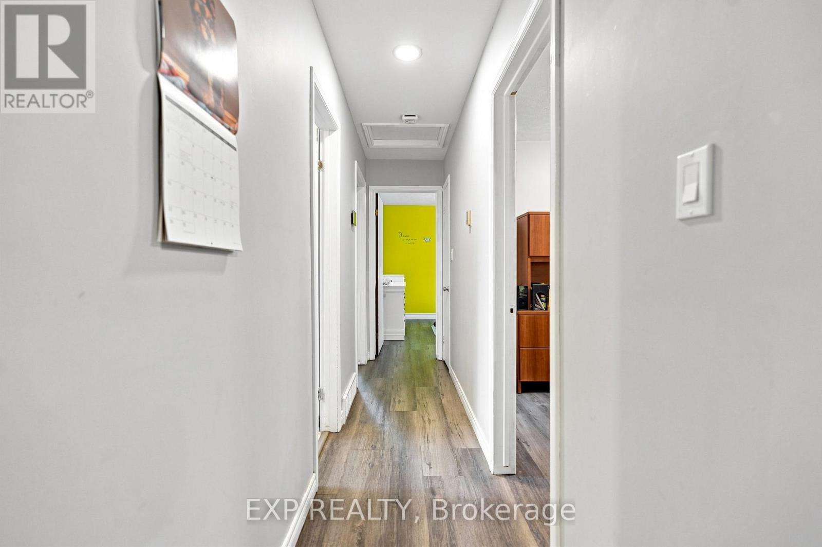 14 APPLE COURT - Image 32