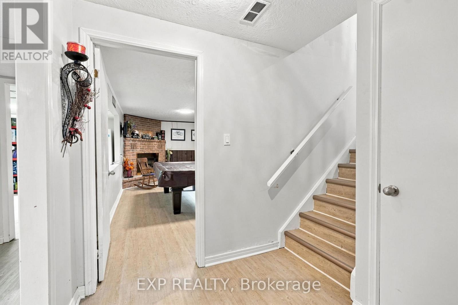 14 APPLE COURT - Image 40