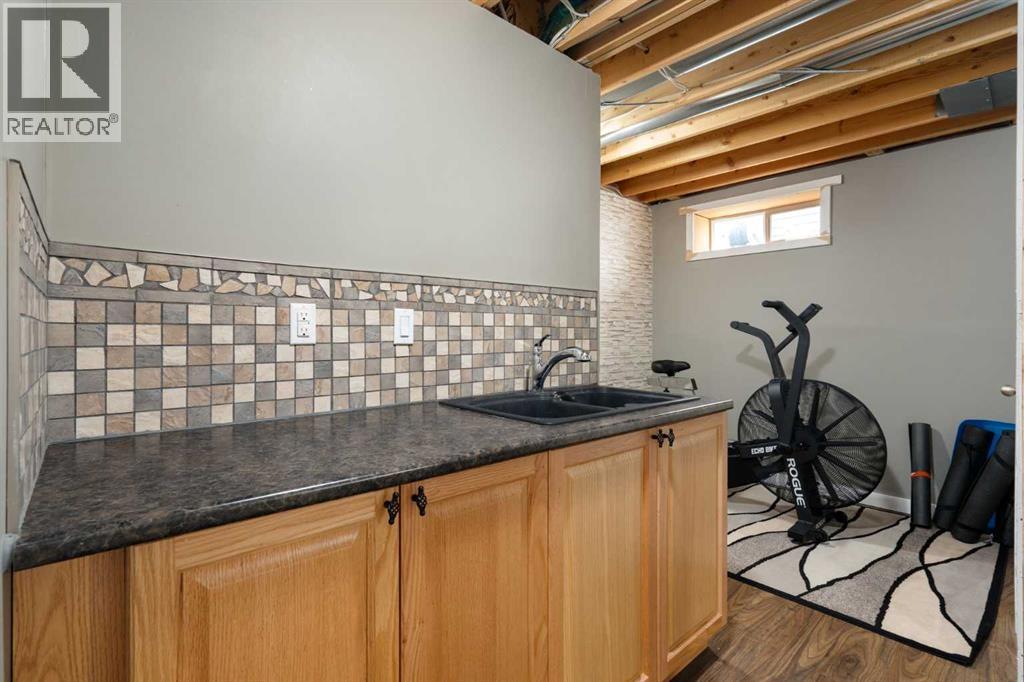 818 Copperfield Boulevard SE - 27