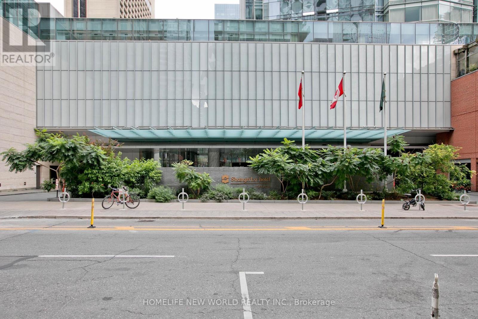 #5008 180 UNIVERSITY AVENUE - 3
