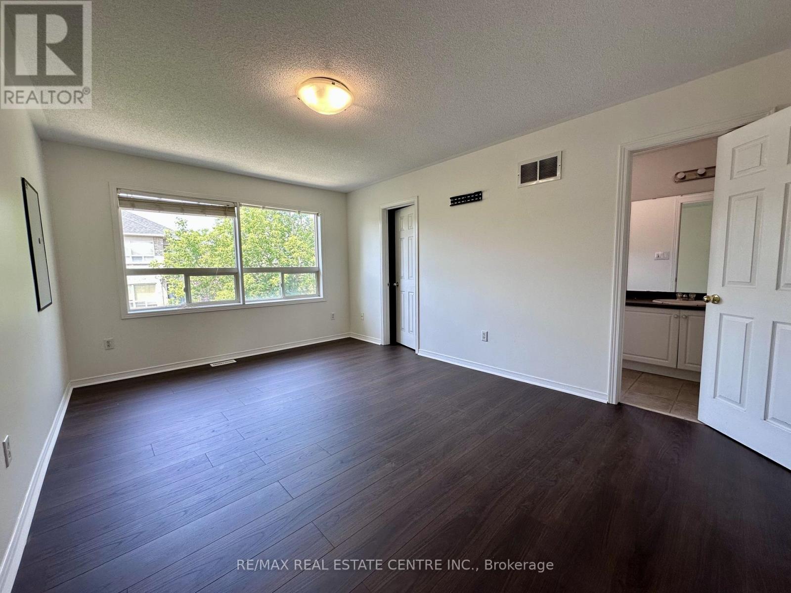 5673 FLORA DRIVE - 11