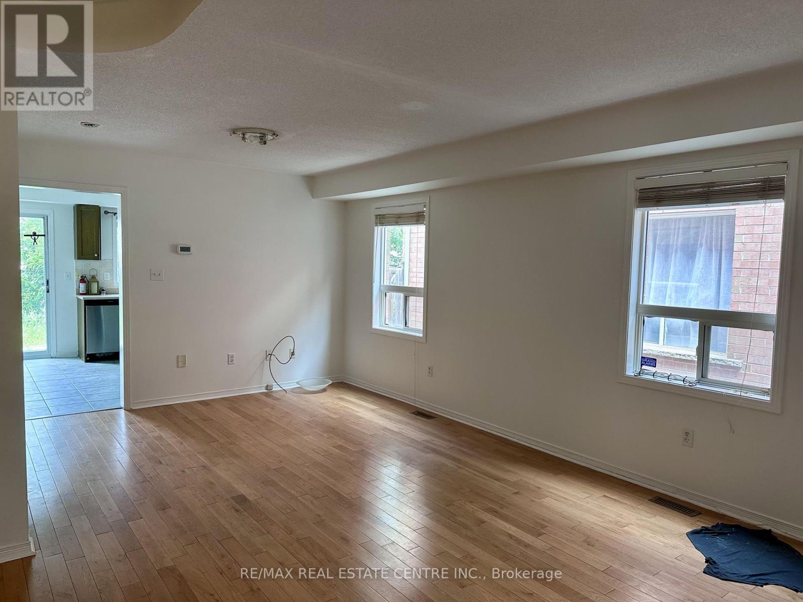 5673 FLORA DRIVE - 4