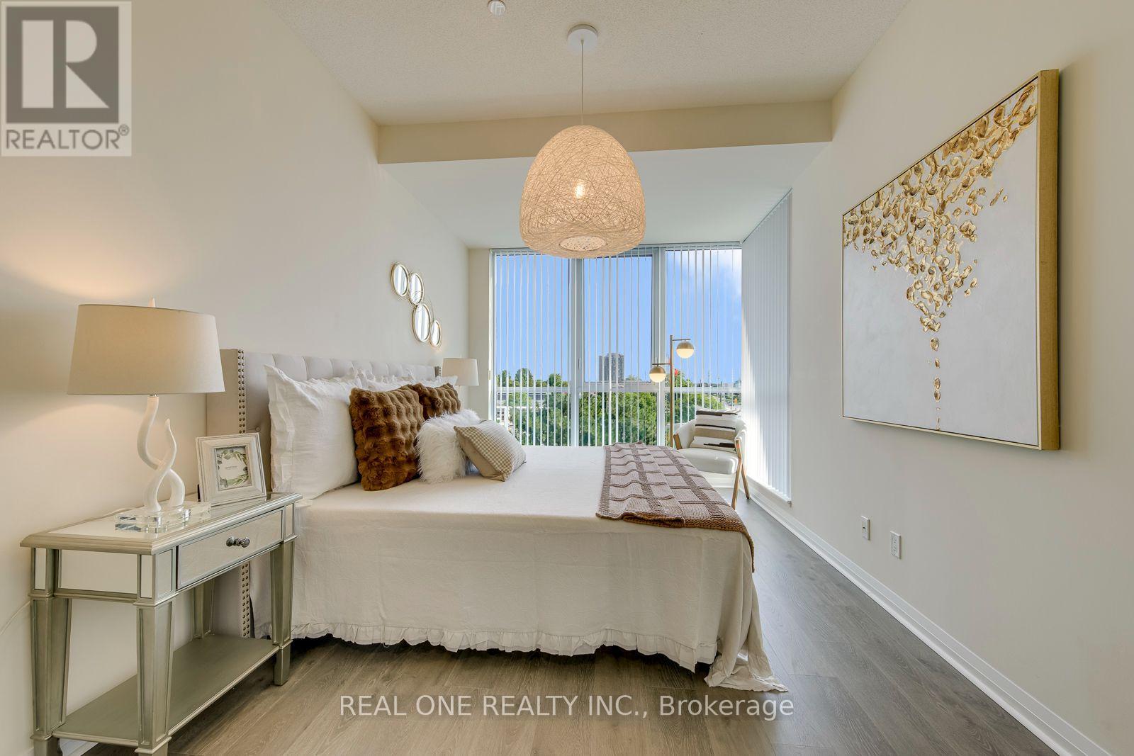 #407 55 EGLINTON AVENUE W - 26