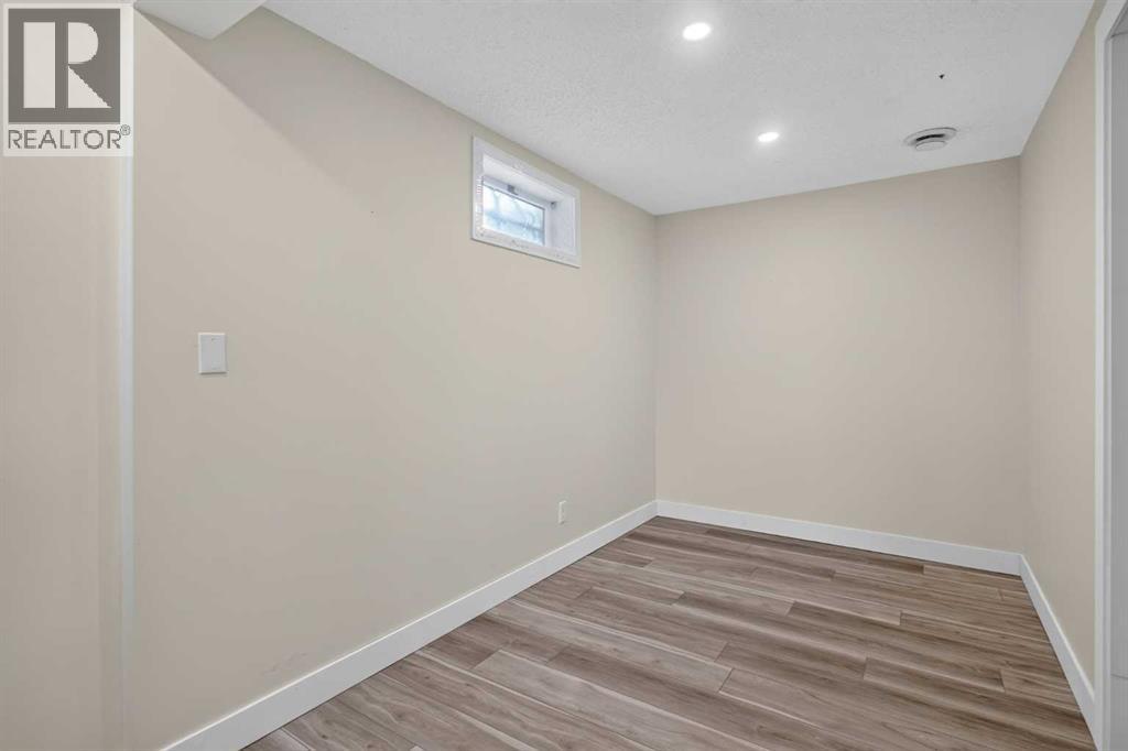 7935 Huntwick Hill NE - Image 21