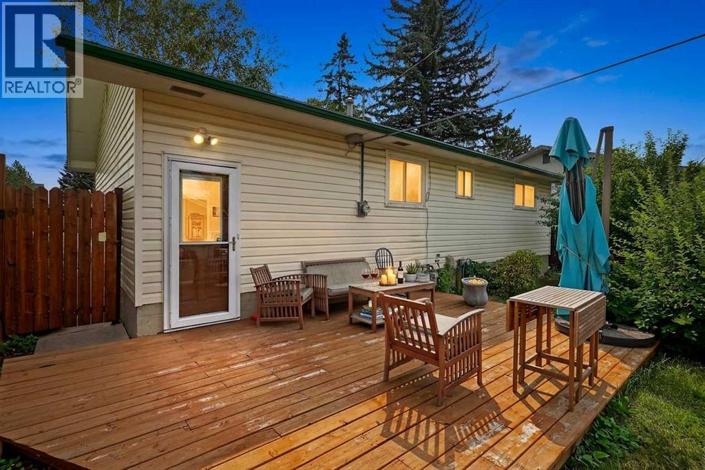 7935 Huntwick Hill NE - 30