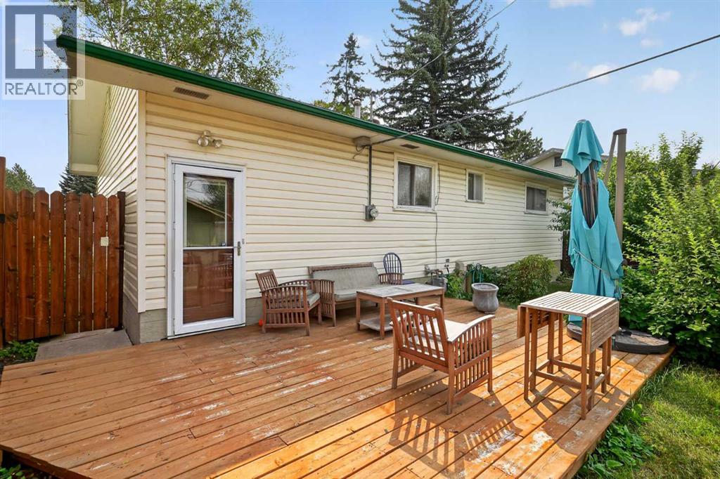 7935 Huntwick Hill NE - Image 32