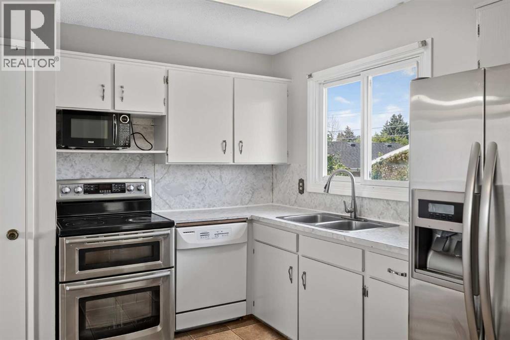 7935 Huntwick Hill NE - 14