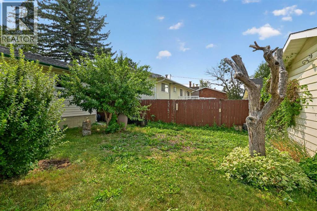 7935 Huntwick Hill NE - Image 36