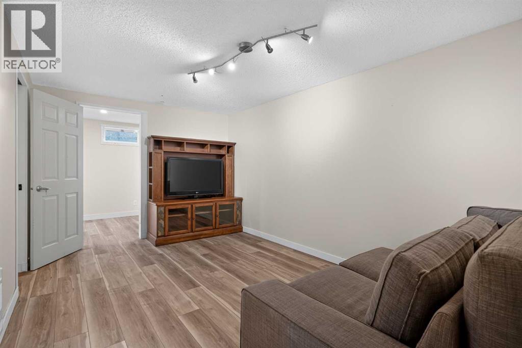 7935 Huntwick Hill NE - Image 22