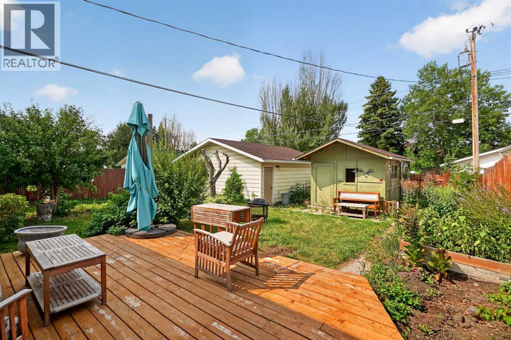 7935 Huntwick Hill NE - 33